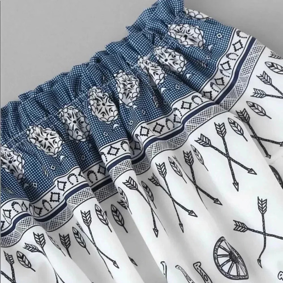 Amanda’s Place Off Shoulder Fluted Sleeve Drawstring Hem Top, women’s size S - Picture 2 of 11